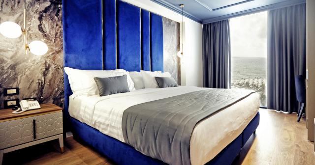 Luxury-Premium-Finese-ROOM-01
