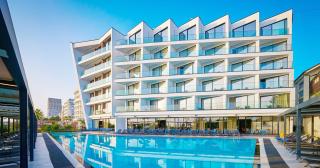 Luxury Premium Finese