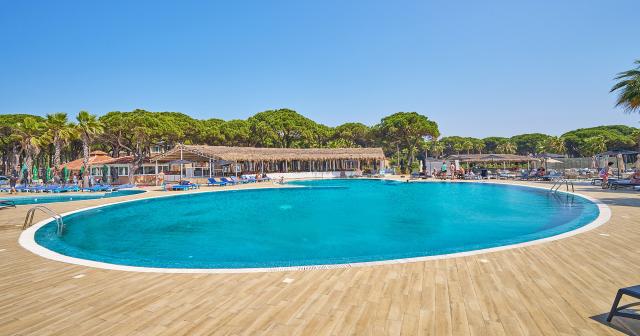 Prestige-Resort-Aquapark-2025-POOL-01