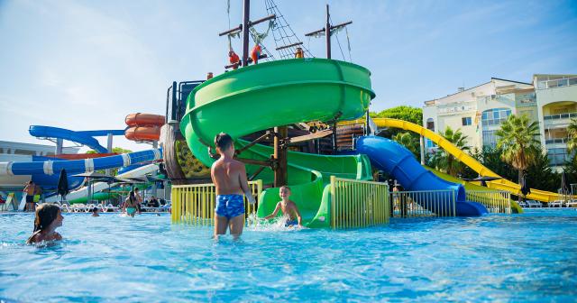 Prestige-Resort-KIDS-POOL-01