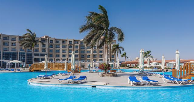 Sunrise-Alora-Aquapark-Resort-2025-NEW-POOL-02