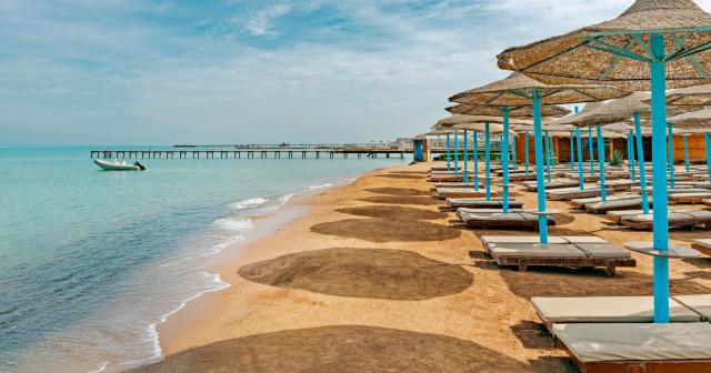 Sunrise-Alora-Resort-BEACH-01