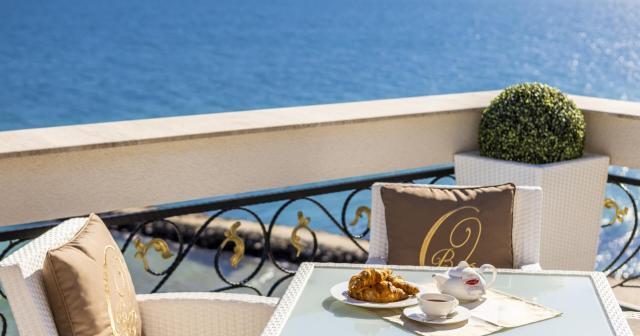 Onyx-Beach-Residence-BALCONY