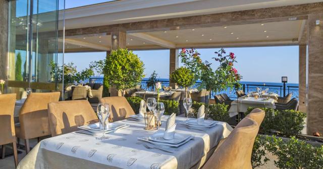 Onyx-Beach-Residence-RESTAURANT-01