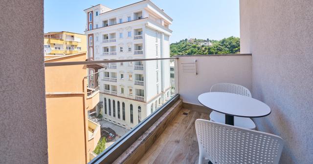 Amfora-Hotel-2025-ROOM-BALCONY-01