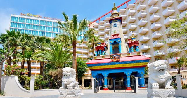 Sol-Katmandu-Resor-ENTRANCE