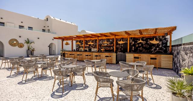 Santo-Mangata-Boutique-BAR