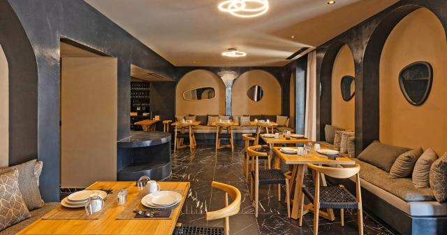 Santo-Mangata-Boutique-RESTAURANT-01