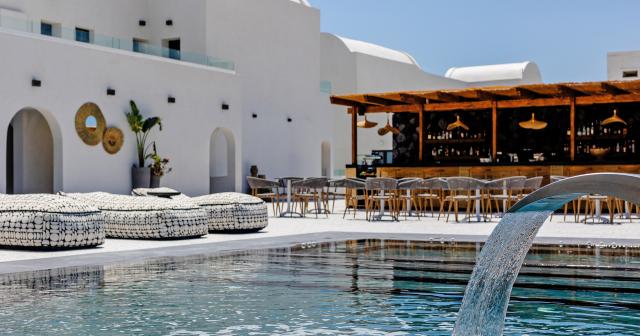 Santo-Mangata-Boutique-POOL-02