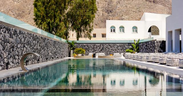 Santo-Mangata-Boutique-POOL-03