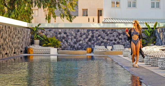 Santo-Mangata-Boutique-POOL-05