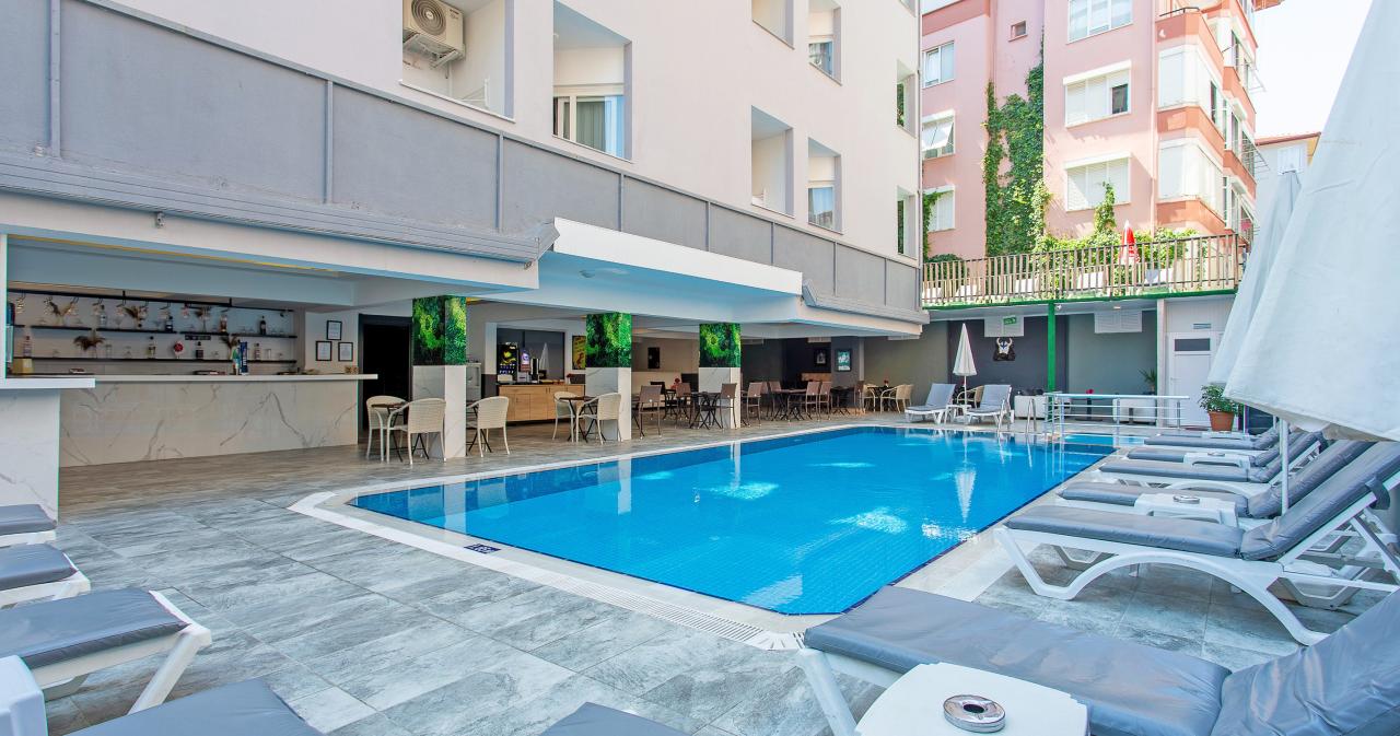 Aslan-City-Hotel-POOL-01