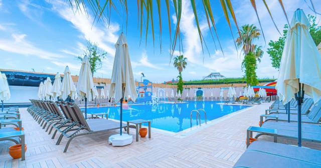 Q-Ella-Beach-Side-2025-New-POOL