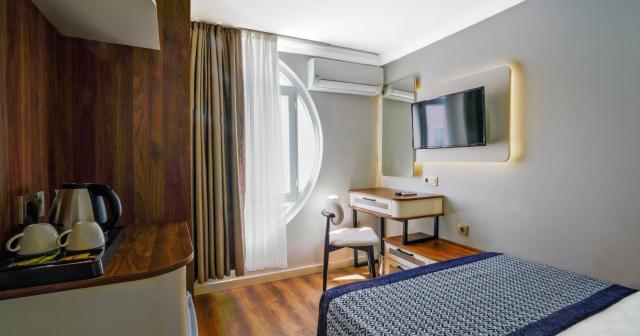 Q-Ella-Beach-Side-ROOM-2025-04