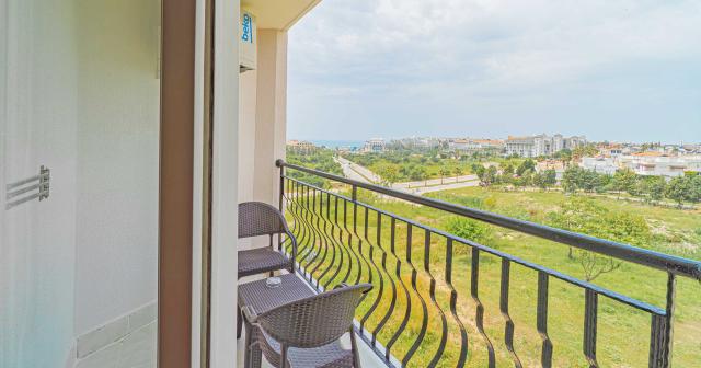 Q-Ella-Beach-Side-2025-New-BALCONY