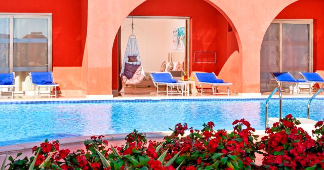 Pickalbatros-Laguna-Vista-Resort-SWIM-UP-ROOM