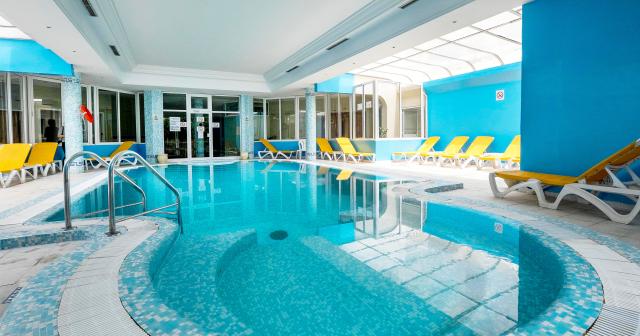 Houda-Yasmine-Marina-Spa-INDOR-POOL-01