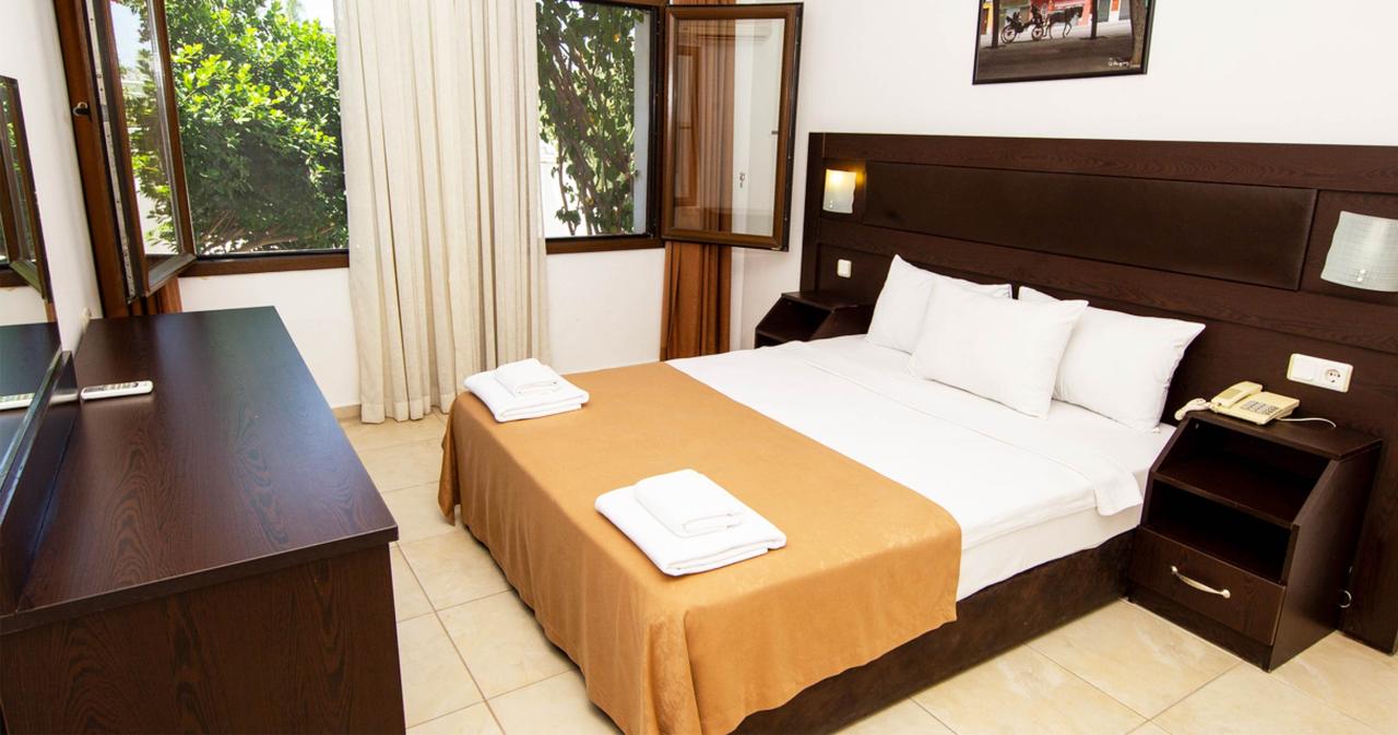 Club-Flora-2025-STANDARD-ROOM-02