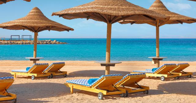 Hilton-Hurghada-Plaza-BEACH-01