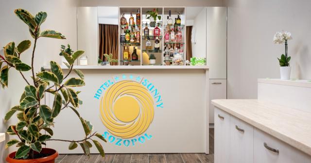 Sunny-Hotel-FUSION