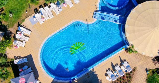 Sunny-Hotel-OVERVIEW-02