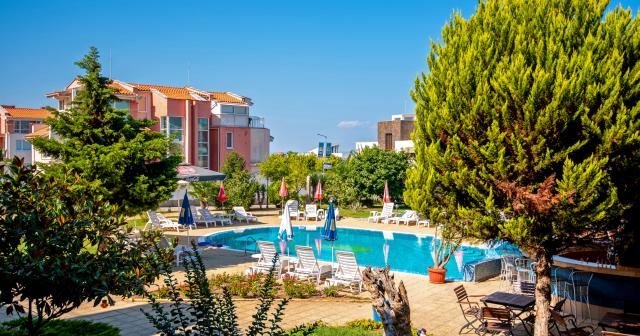 Sunny-Hotel-OVERVIEW