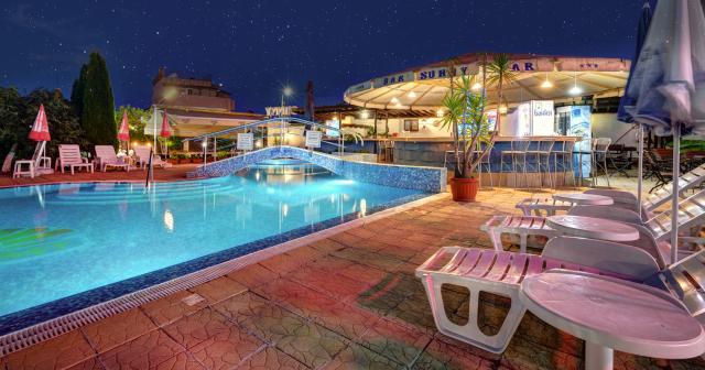 Sunny-Hotel-POOL-04
