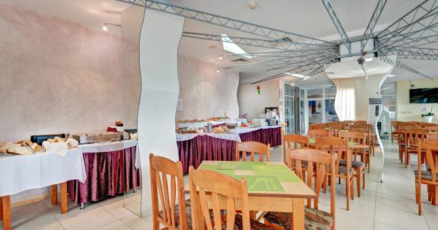 Sunny-Hotel-RESTAURANT