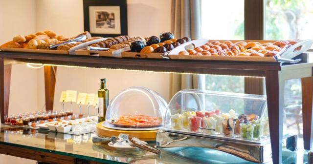 Finca-Can-Canals-Spa-BUFFET