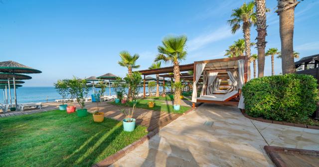 Siam-Elegance-2025-BEACH-01