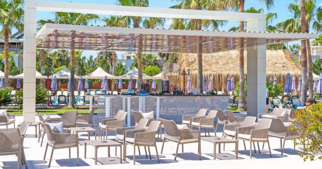 Siam-Elegance-2025-POOL-BAR-02