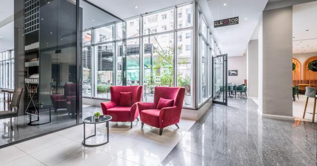 Ajsel-LOBBY