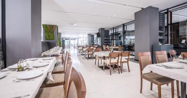Ajsel-RESTAURANT-02