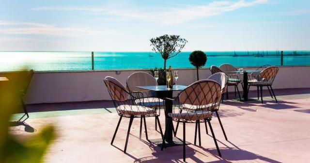 Ajsel-TERRACE-02