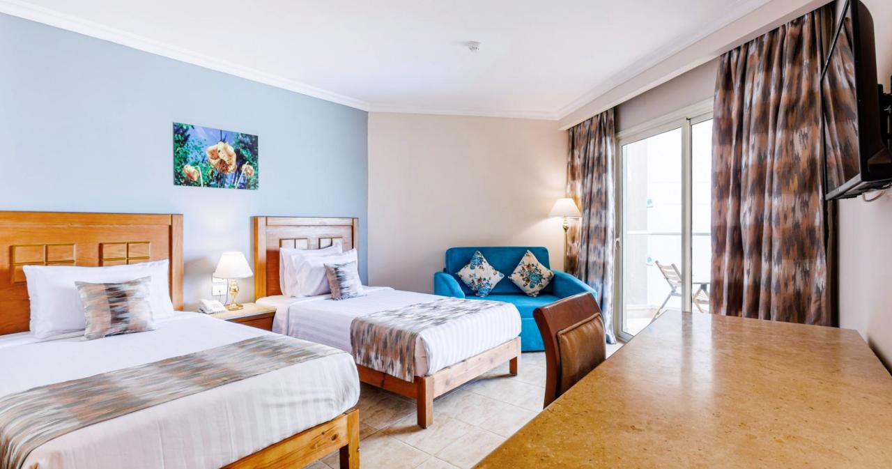 Sunrise-Solara-Aqua-Park-Resort-ROOM-02