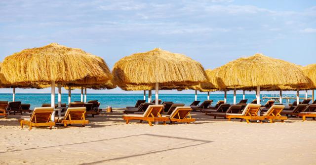 Sunrise-Solara-Aqua-Park-Resort-BEACH
