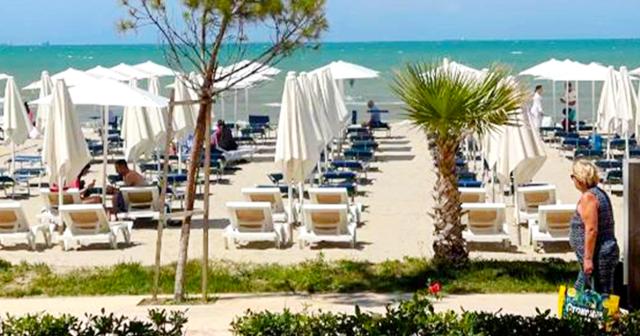 Blue-Marine-BEACH