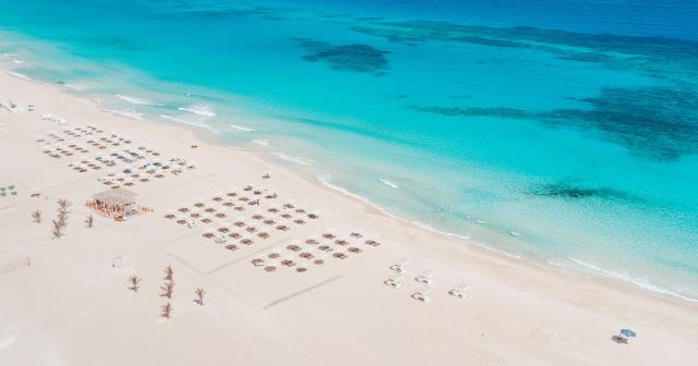 Cleopatra-Sidi-Heneish-BEACH-01