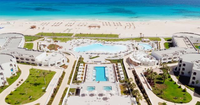 Cleopatra-Sidi-Heneish-OVERVIEW-01