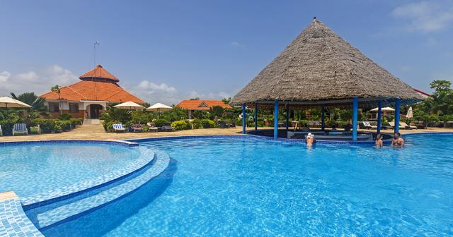 Azao-Resort-and-Spa-POOL-BAR