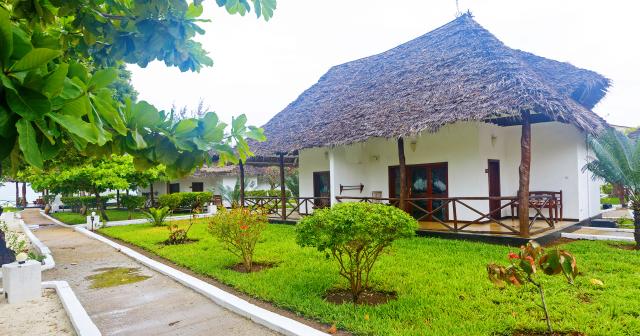 Reef-Beach-Resort-GARDEN