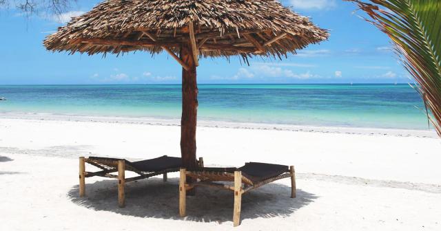 Jaz-Adonia-BEACH-02