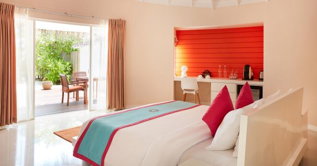Sun-Siyam-Vilu-Reef-2025-BEACH-VILLA-01