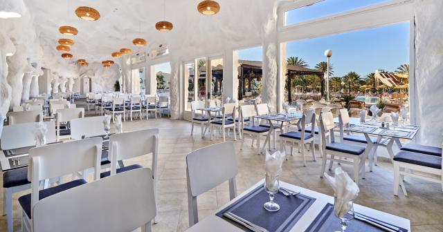 Les-Quatre-Saisons-and-Aqupark-RESTAURANT-2025-01