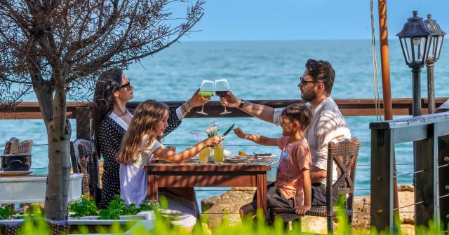 Hvd-Riviera-Beach-RESTAURANT-03