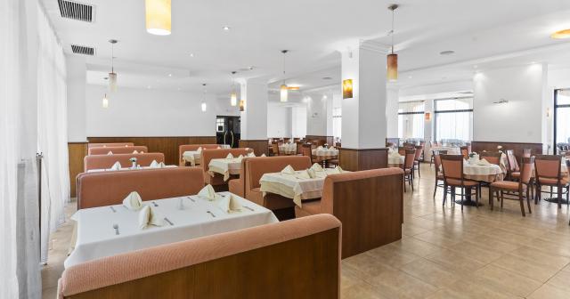 Hvd-Riviera-Beach-RESTAURANT-04