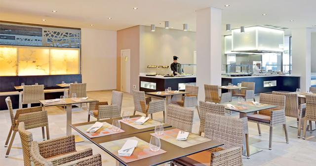 Melia-Calvia-Beach-RESTAURANT-01