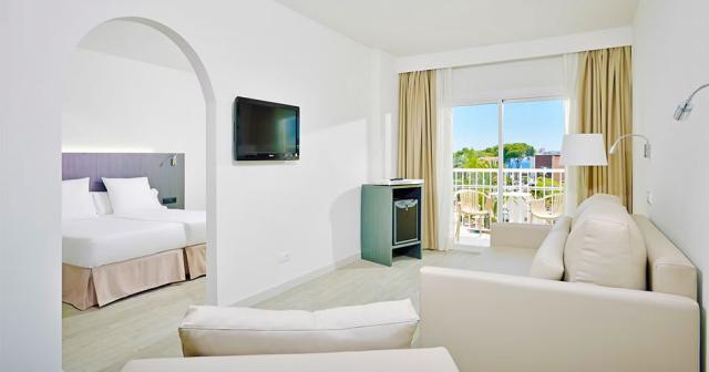 Sol-Guadalupe-ROOM-02