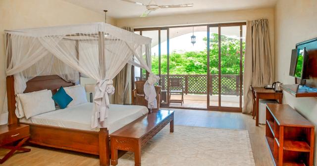 Ahg-Hisia-Nungwi-Experience-Hotel-DELUXE-ROOM