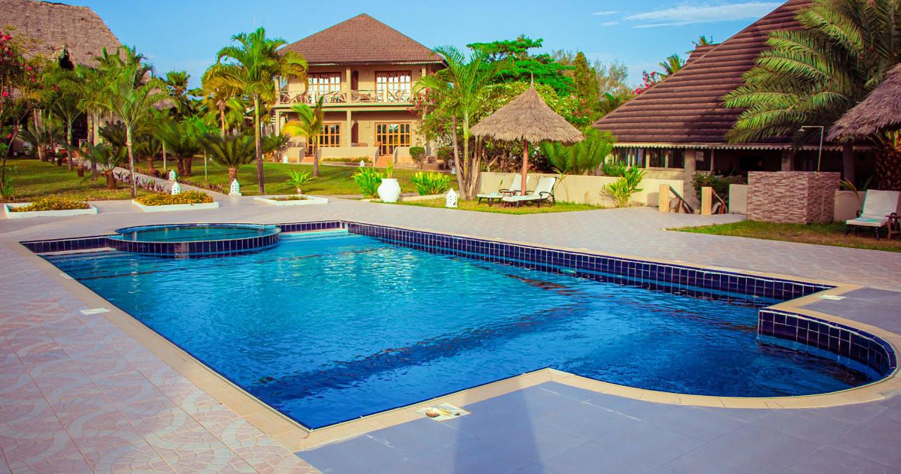 Mandarin-Resort-POOL-02